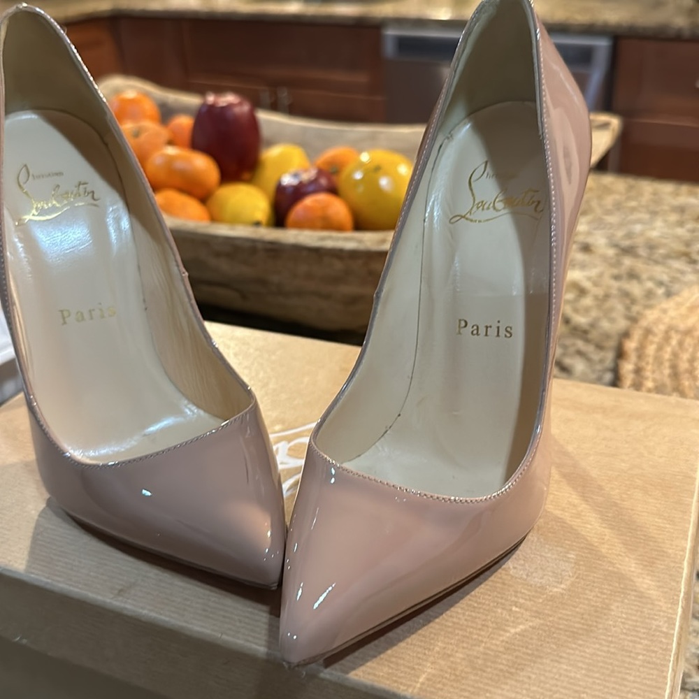 Red bottoms - Picture 3 of 6